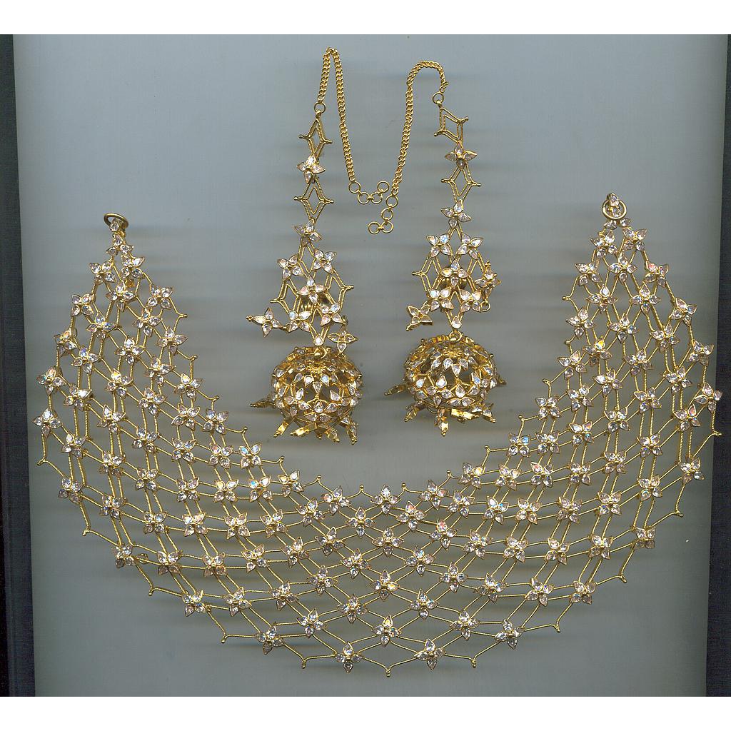 GOLD HALF SET ROUND DESIGNER EXCLUSIVE