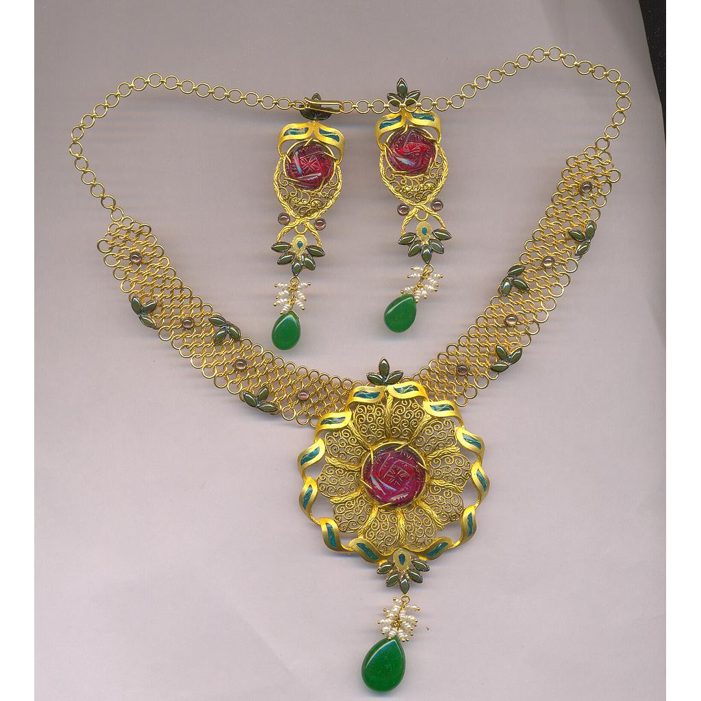 GOLD HALF SET ROUND DESIGNER EXCLUSIVE