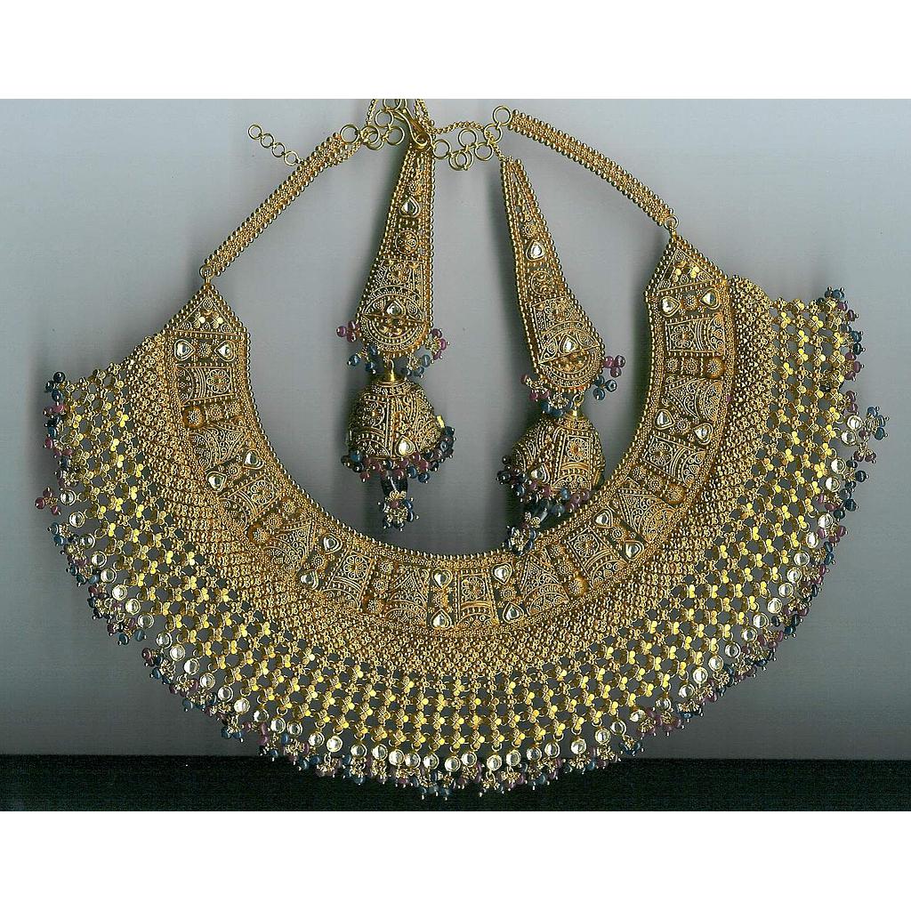 GOLD HALF SET ROUND DESIGNER GENERAL