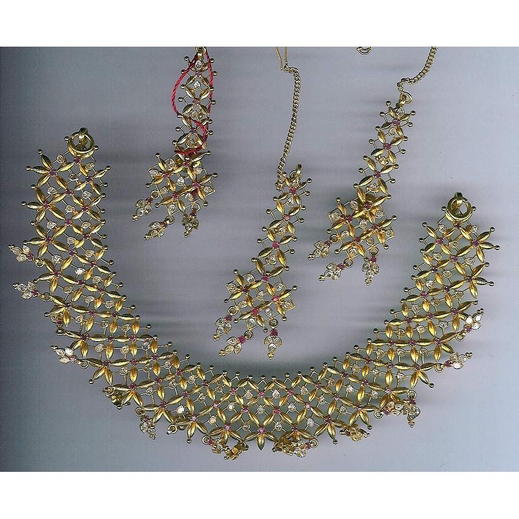 GOLD HALF SET ROUND DESIGNER GENERAL