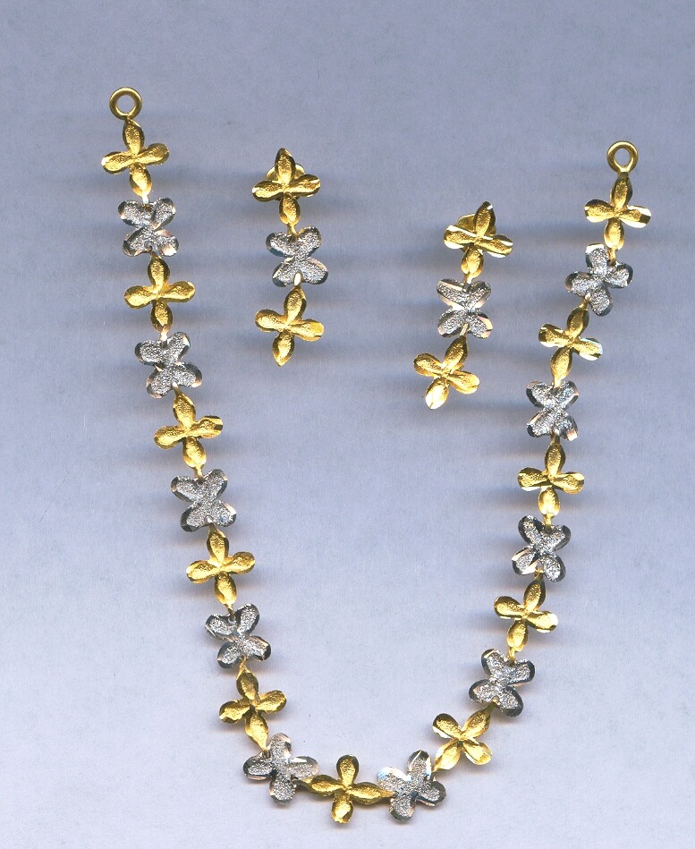 GOLD HALF SET ROUND DESIGNER GENERAL