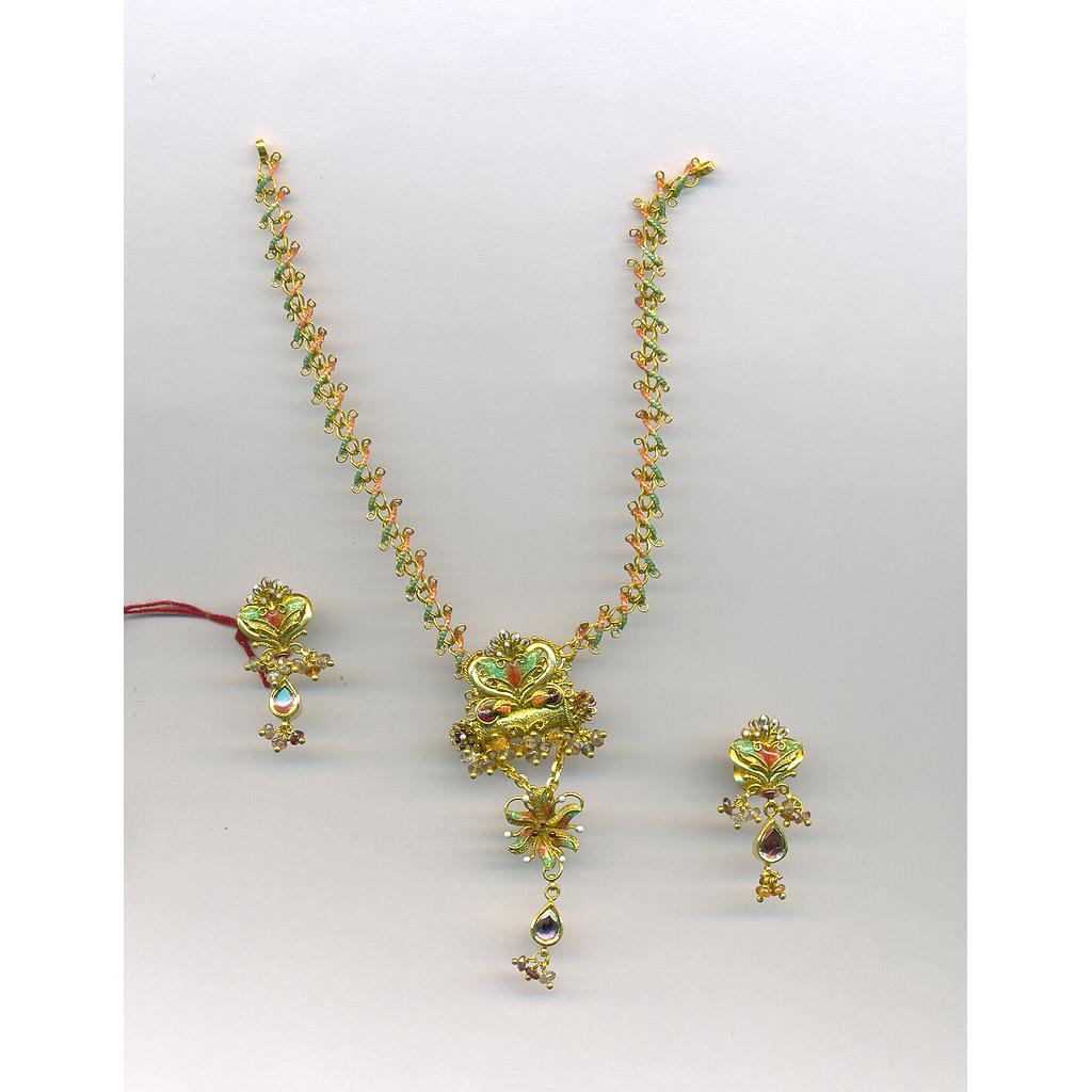 GOLD SET ROUND ANTIQUE