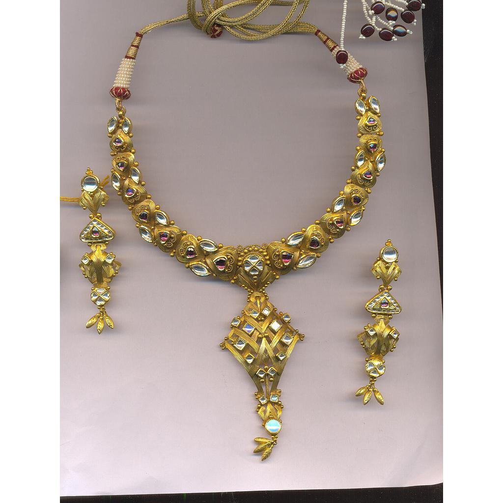 GOLD HALF SET ROUND KUNDAN EXCLUSIVE
