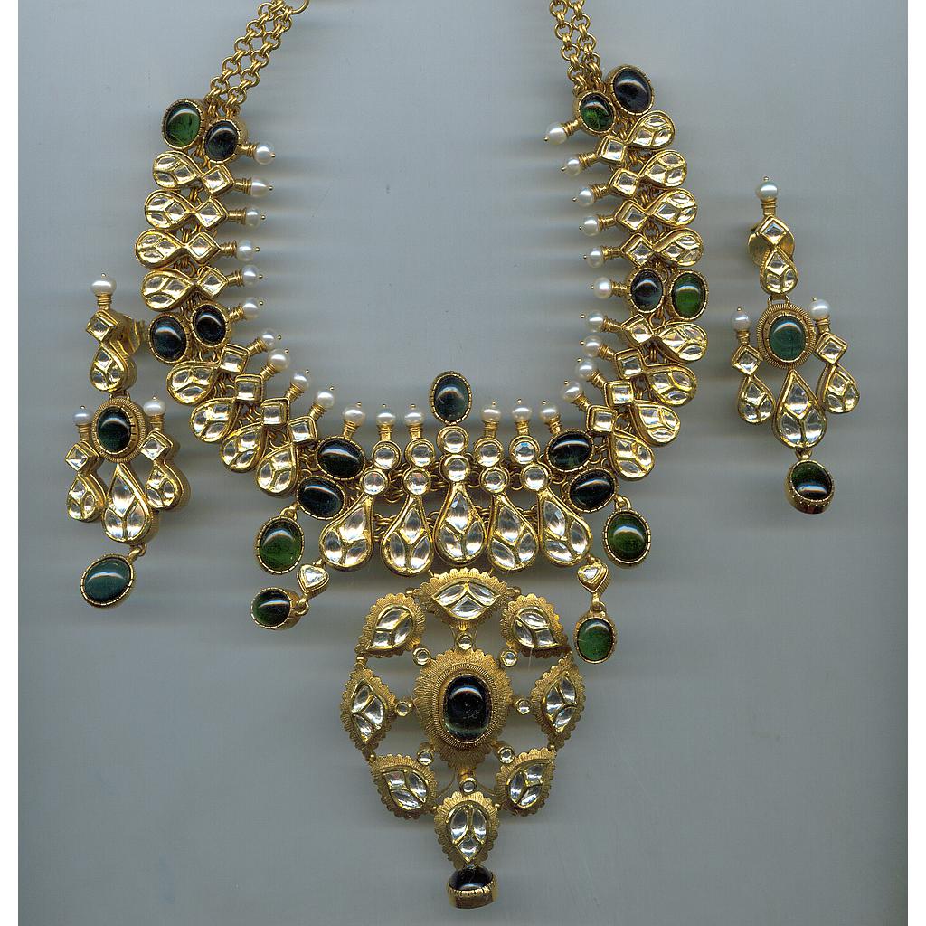 GOLD HALF SET ROUND KUNDAN EXCLUSIVE
