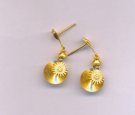 GOLD HANGING PLAIN