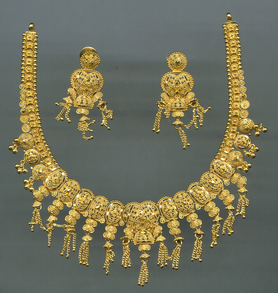 GOLD HALF SET ROUND PLAIN GENERAL