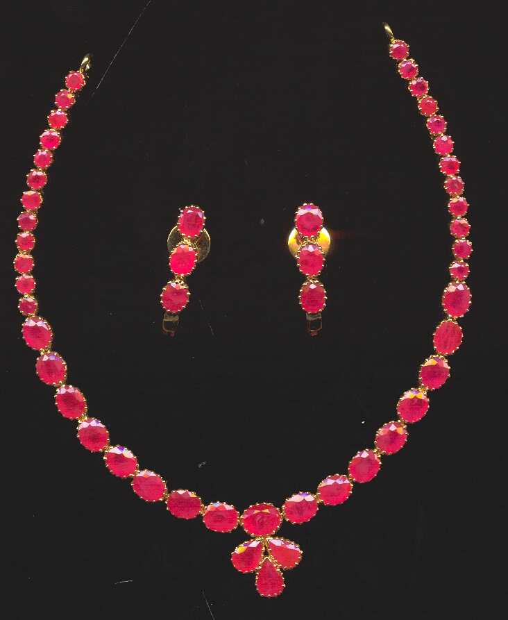 GOLD HALF SET ROUND REALSTONE EXCLUSIVE