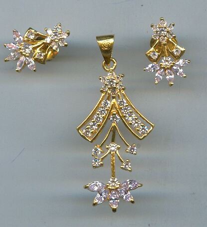 GOLD HALF SET ROUND REALSTONE EXCLUSIVE