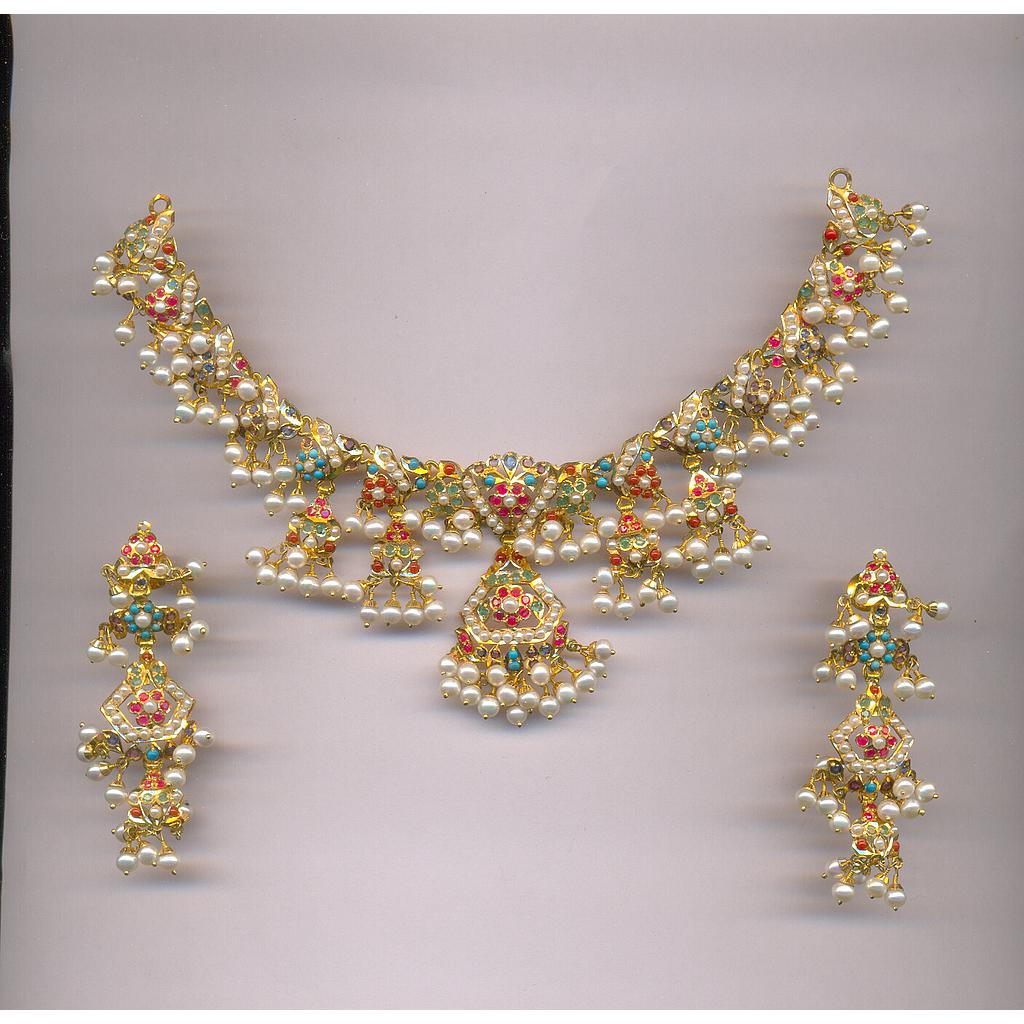 GOLD HALF SET ROUND REALSTONE FANCY