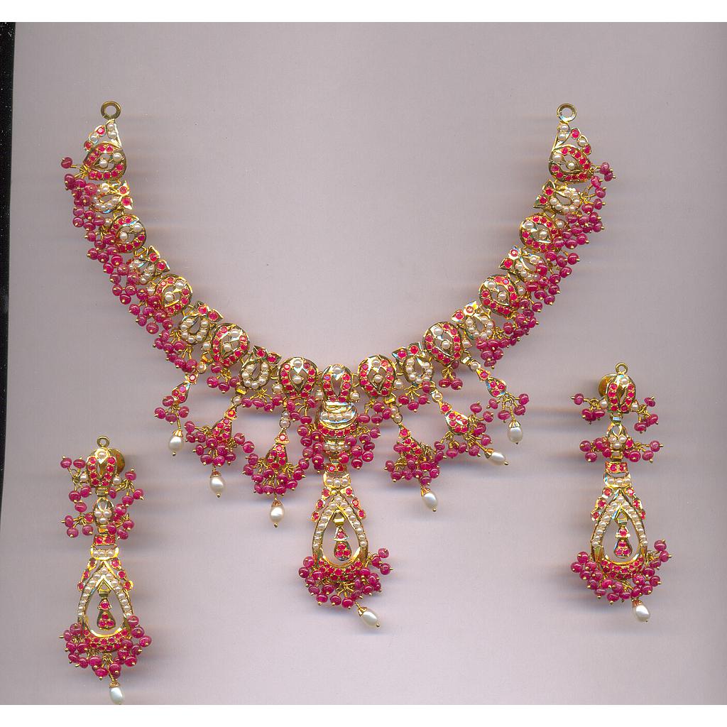 GOLD HALF SET ROUND REALSTONE FANCY