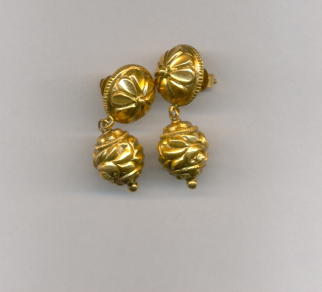 GOLD HANGING ANTIQUE EXCLUSIVE