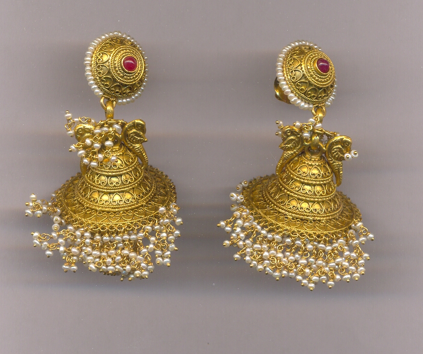 GOLD HANGING ANTIQUE EXCLUSIVE