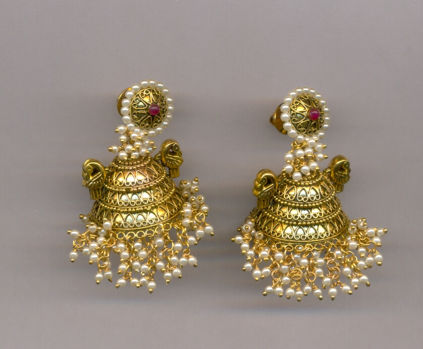 GOLD HANGING ANTIQUE EXCLUSIVE