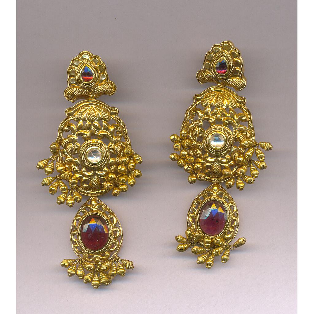 GOLD HANGING ANTIQUE FANCY