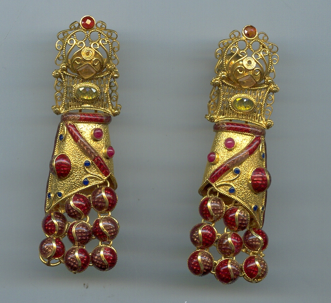 GOLD HANGING ANTIQUE GENERAL