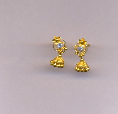 GOLD HANGING CASTING EXCLUSIVE