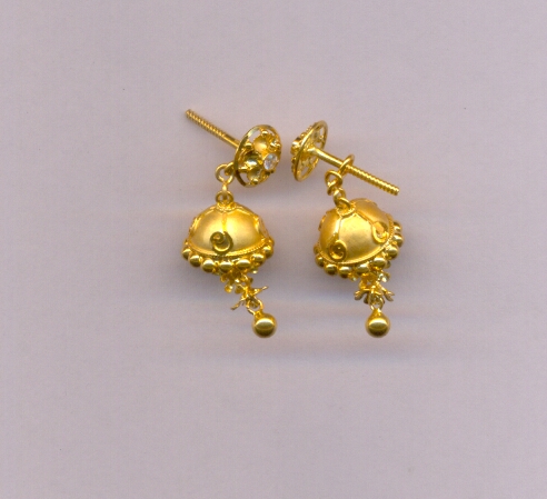 GOLD HANGING CASTING EXCLUSIVE
