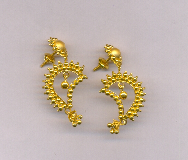 GOLD HANGING CASTING EXCLUSIVE
