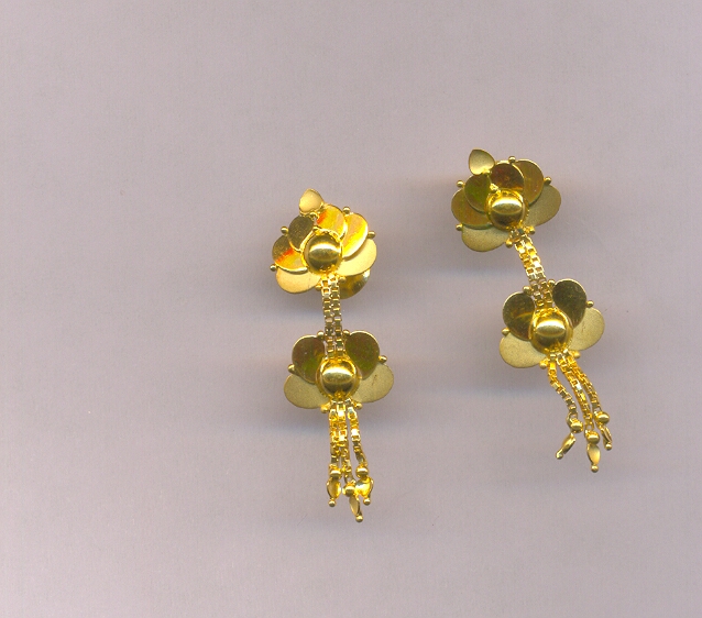 GOLD HANGING CASTING EXCLUSIVE