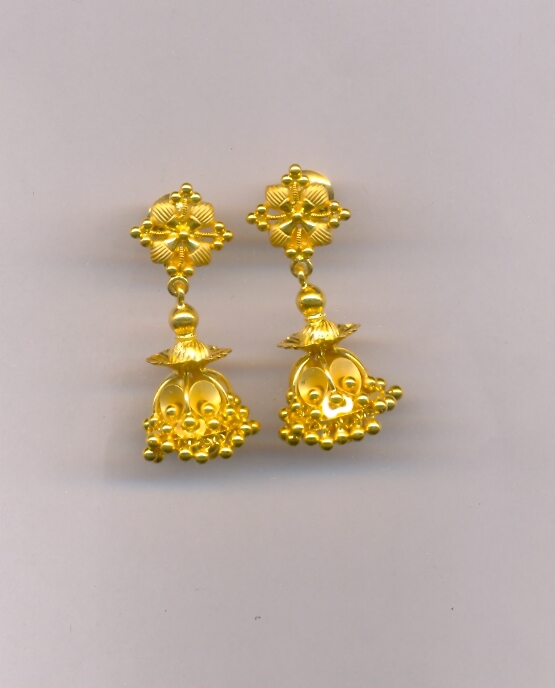 GOLD HANGING CASTING EXCLUSIVE