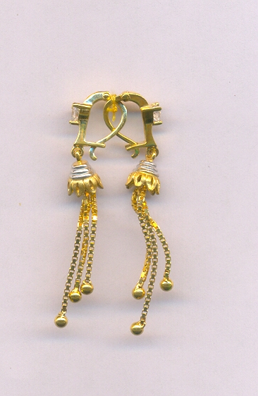 GOLD HANGING CASTING EXCLUSIVE