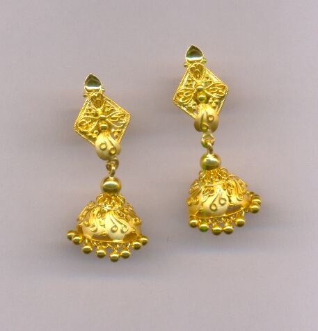 GOLD HANGING CASTING EXCLUSIVE
