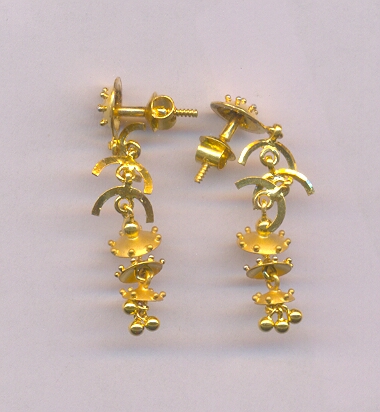 GOLD HANGING CASTING EXCLUSIVE