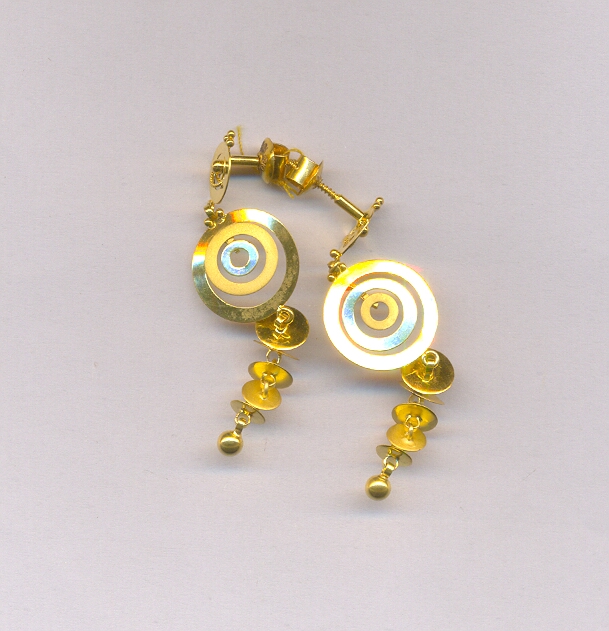 GOLD HANGING CASTING EXCLUSIVE
