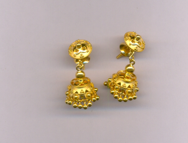 GOLD HANGING CASTING EXCLUSIVE