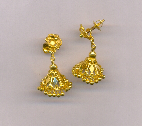 GOLD HANGING CASTING EXCLUSIVE