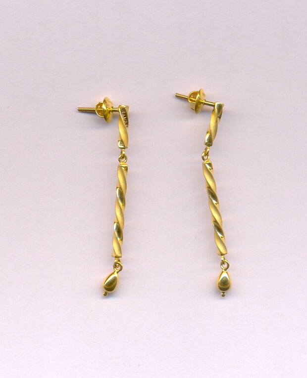 GOLD HANGING CASTING EXCLUSIVE
