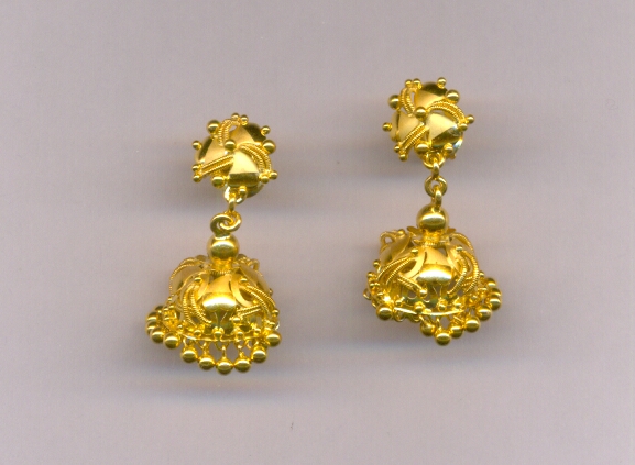 GOLD HANGING CASTING EXCLUSIVE
