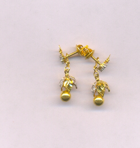 GOLD HANGING CASTING EXCLUSIVE