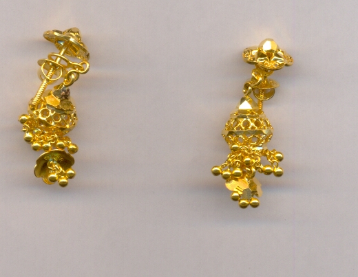 GOLD HANGING CASTING EXCLUSIVE