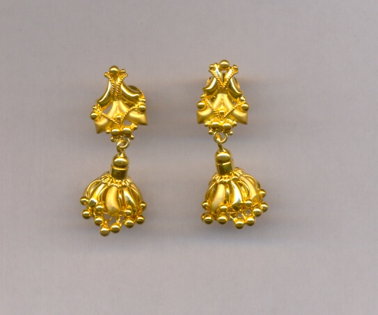 GOLD HANGING CASTING EXCLUSIVE