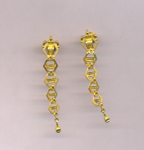 GOLD HANGING CASTING EXCLUSIVE
