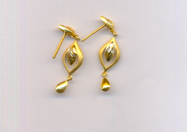 GOLD HANGING CASTING EXCLUSIVE