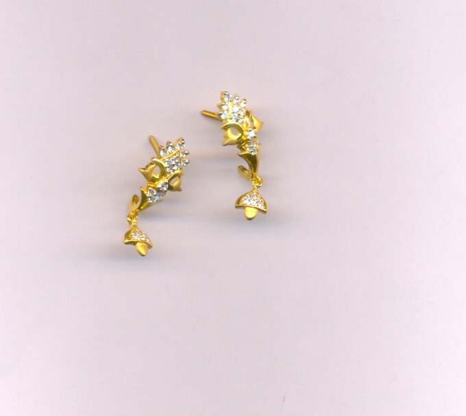 GOLD HANGING CASTING EXCLUSIVE