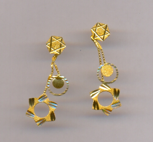 GOLD HANGING CASTING EXCLUSIVE