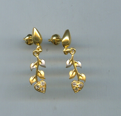 GOLD HANGING CASTING EXCLUSIVE