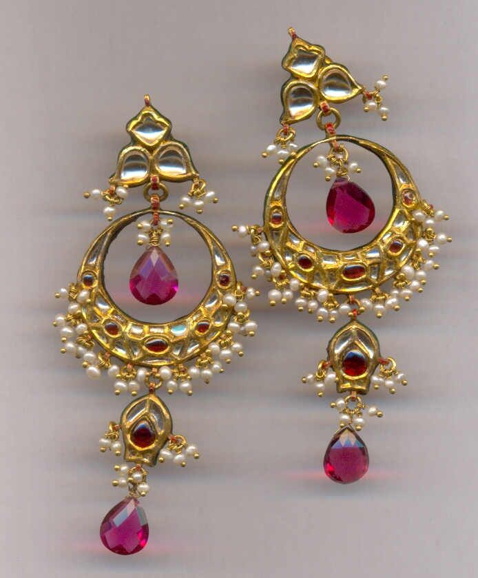 GOLD HANGING KUNDAN EXCLUSIVE