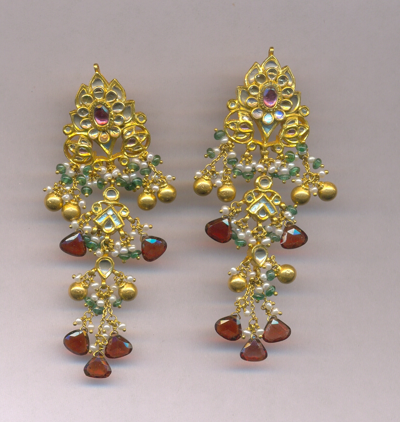 GOLD HANGING KUNDAN