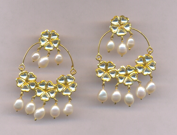 GOLD HANGING KUNDAN FANCY