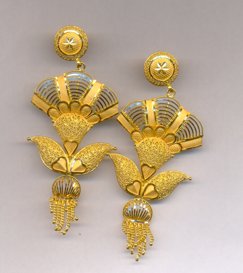 GOLD HANGING PLAIN FANCY