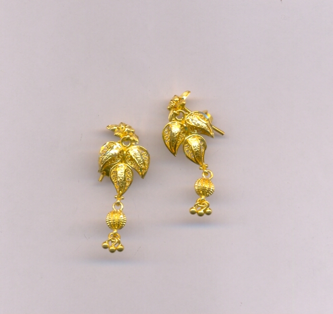 GOLD HANGING PLAIN FANCY