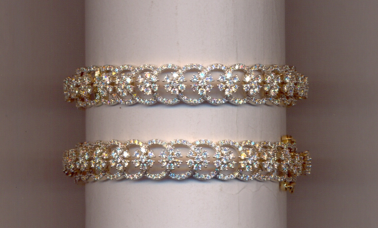 DIAMOND BANGLE