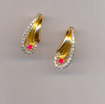 DIAMOND EARRING