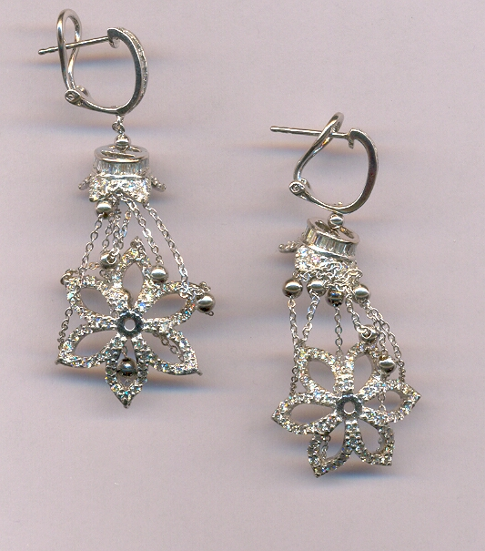 DIAMOND EARRING