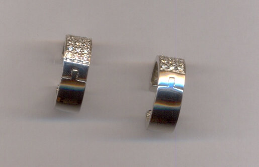 DIAMOND EARRING