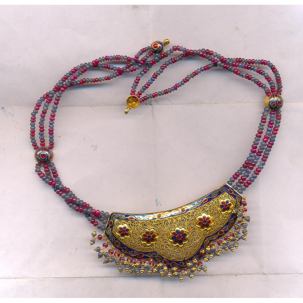 GOLD NECKLACE